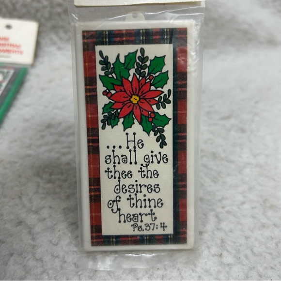 Praise Christmas Ornaments 3 plastic Jesus is the Reason 4" bag #1 - Picture 6 of 12